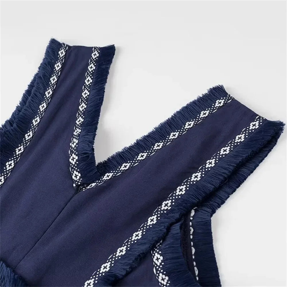 2025 Summer New Product: Casual Women's Fashion V-neck Sleeveless Waist Collection with Tassel Decoration Dress